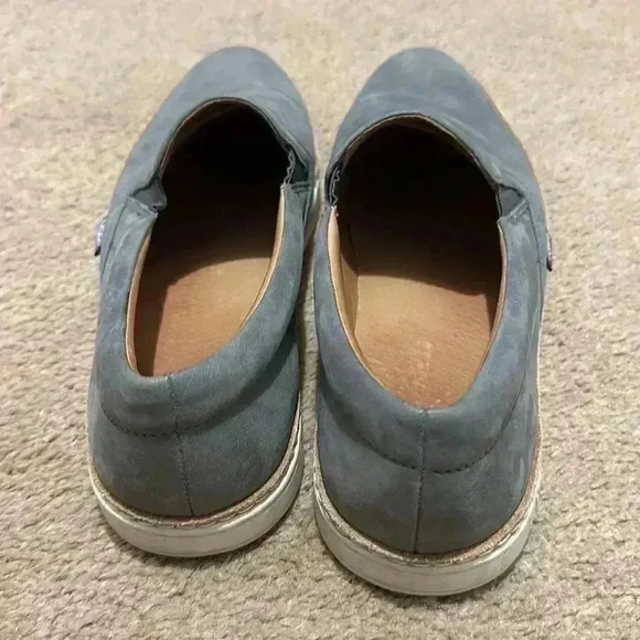 Ugg suede slip on shoes - Picture 5 of 6